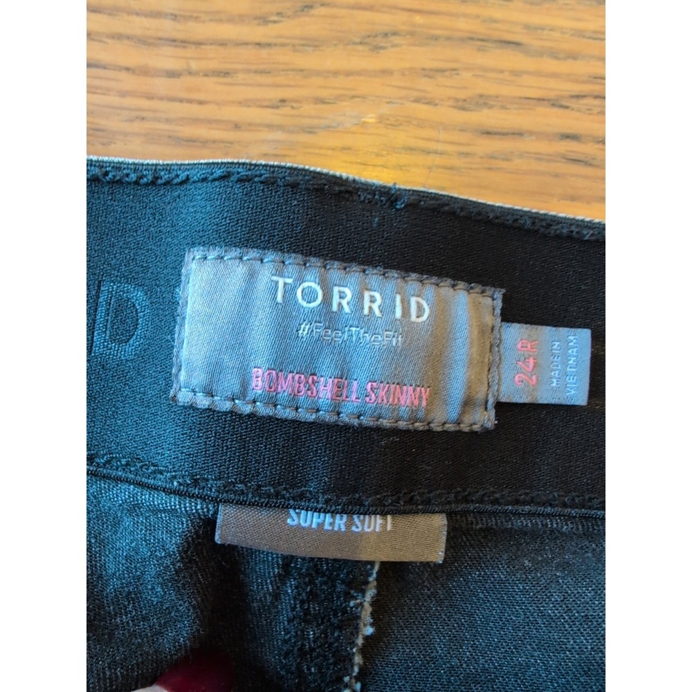 Torrid Jeans Bombshell Skinny Womens Sz 24R Gray Front Seam Stretch Split Hem - Picture 4 of 10